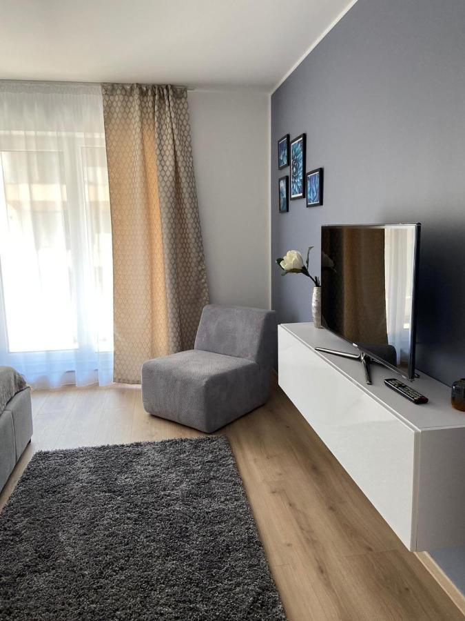 Qualis Apartament Braşov Exterior foto