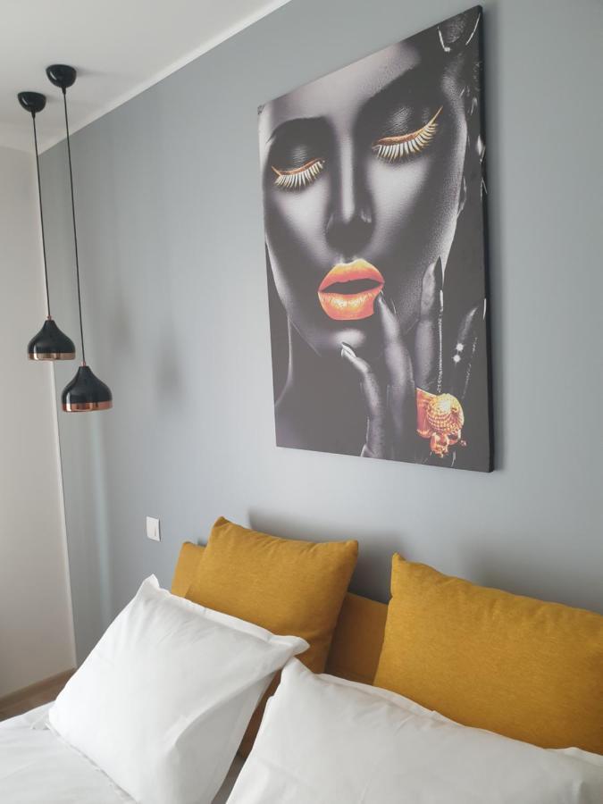 Qualis Apartament Braşov Exterior foto