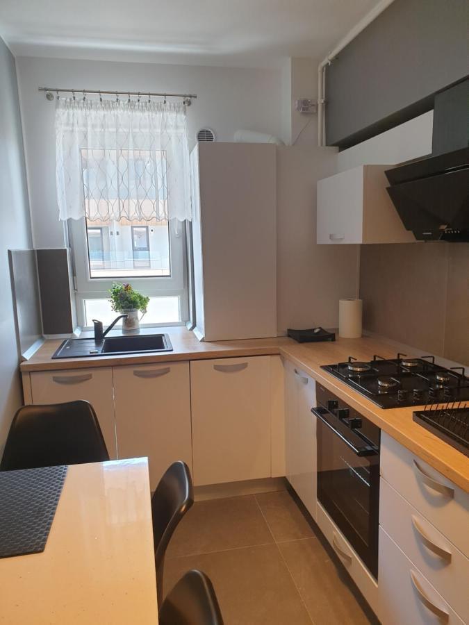 Qualis Apartament Braşov Exterior foto