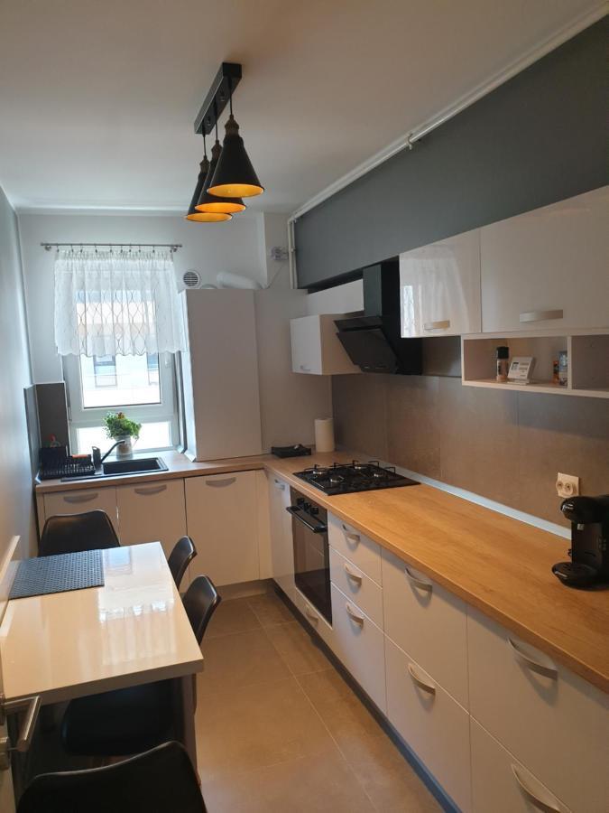 Qualis Apartament Braşov Exterior foto