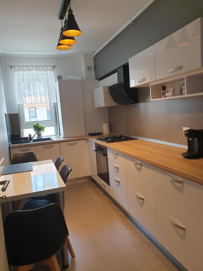 Qualis Apartament Braşov Exterior foto