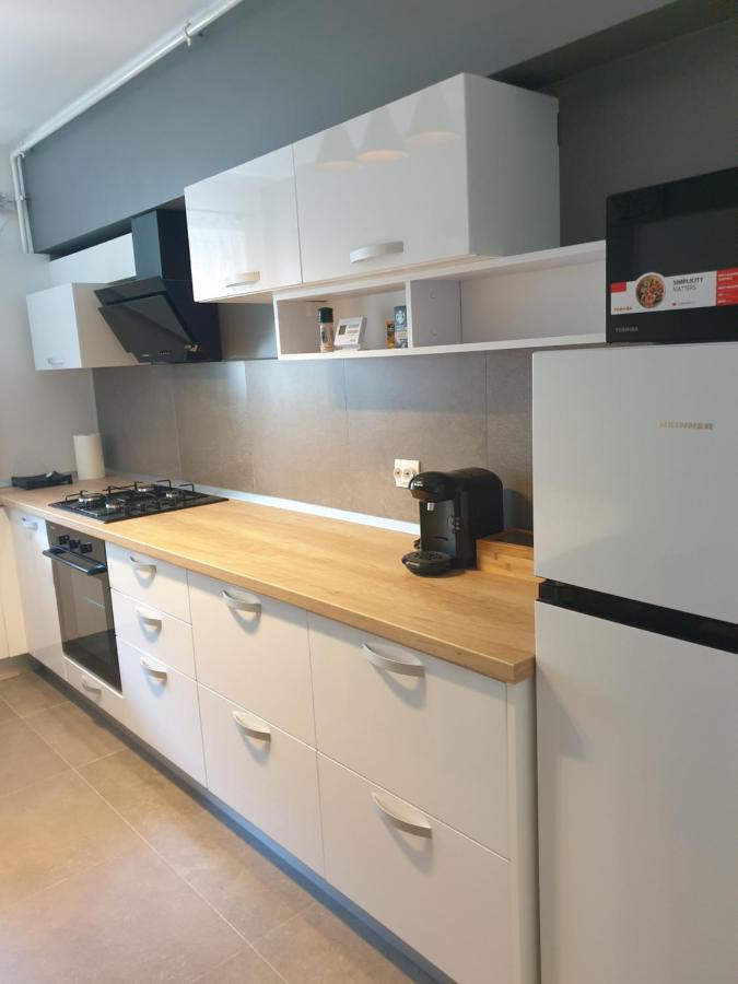Qualis Apartament Braşov Exterior foto